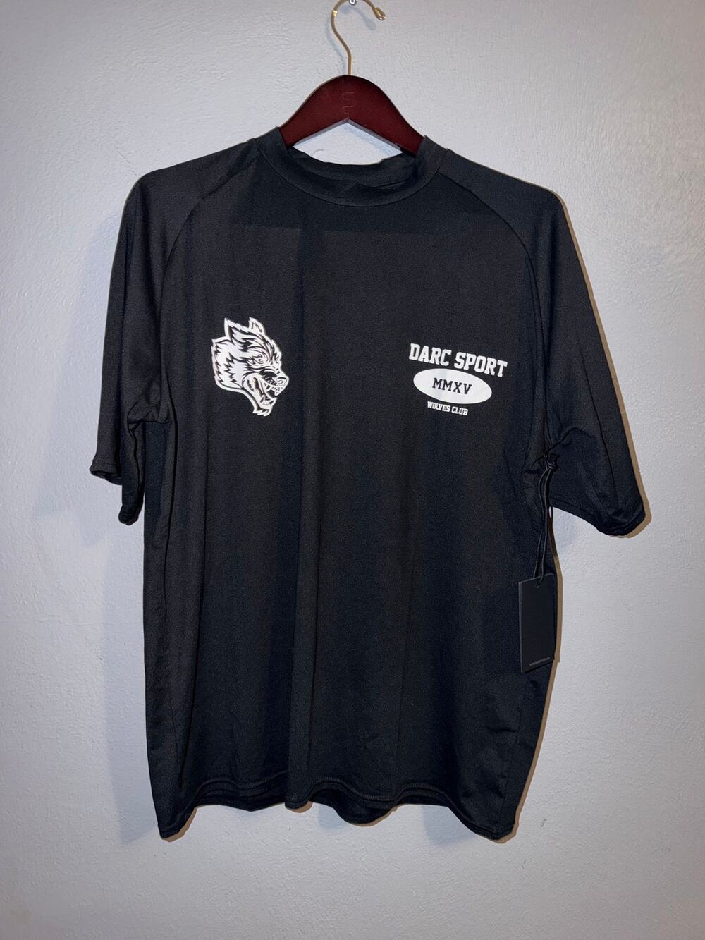 NWT Darc Sport Wolves Club athletic t-shirt